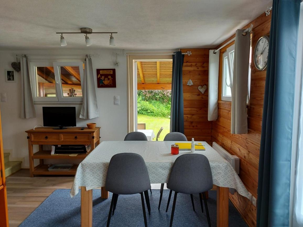 La Petite Maison Gite 2 Etoiles 라브레세 외부 사진