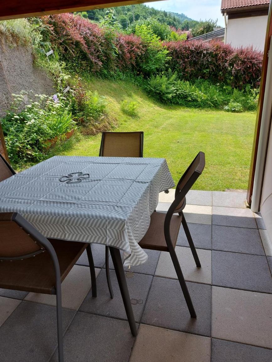 La Petite Maison Gite 2 Etoiles 라브레세 외부 사진